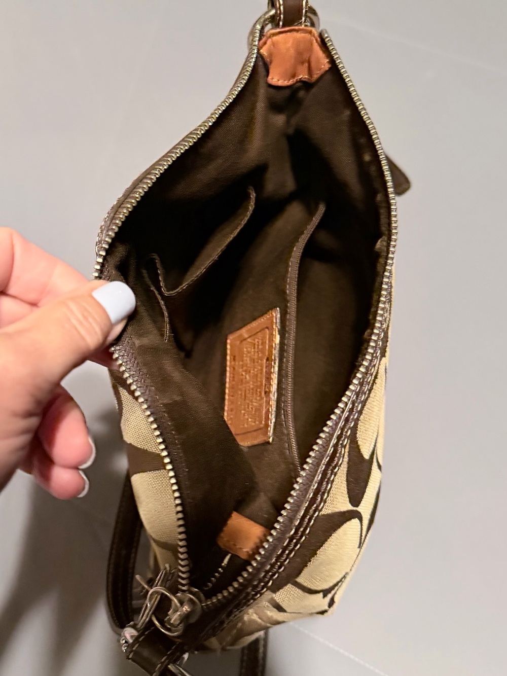 ✨VINTAGE✨ Coach Signature Canvas and Leather Shoulder Bag - Picture 3 of 16
